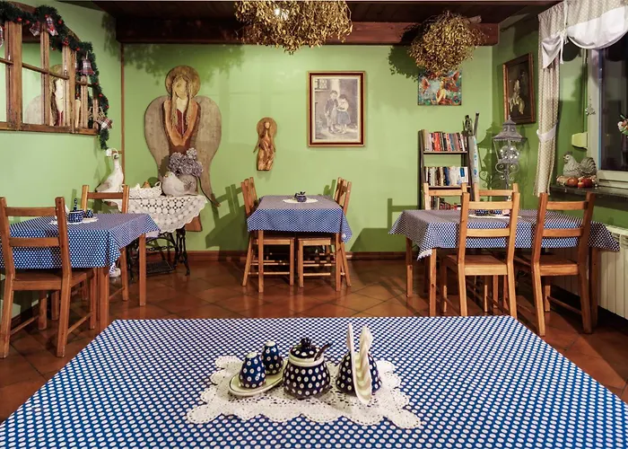 Pod Jemiola בית אירוח *